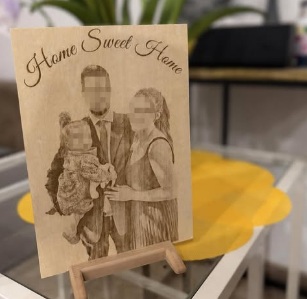 Personalisierte Holzgravur als Bild